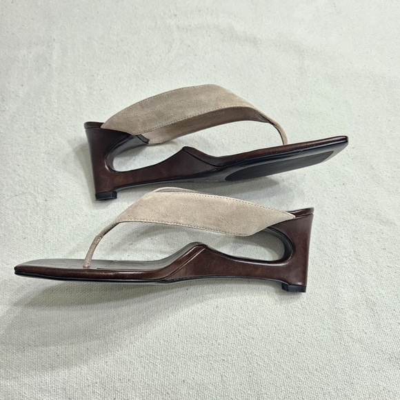 Jeffrey Campbell Flip-Side Sandal Womens Size 8.5 Tan Suede - Picture 6 of 8